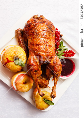 Garnished roasted turkey 13032362