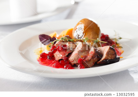 roasted duck with pear roasted duck with pear 13032595