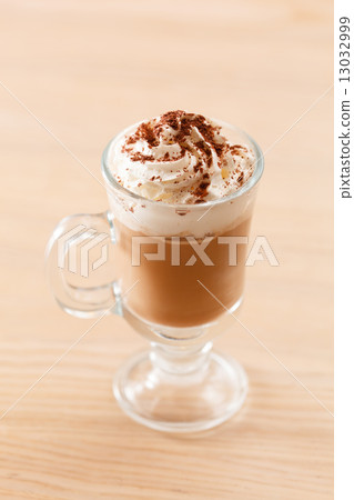 coffee with cream 13032999