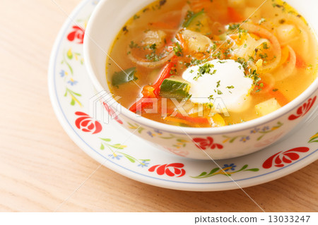 vegetable soup vegetable soup 13033247