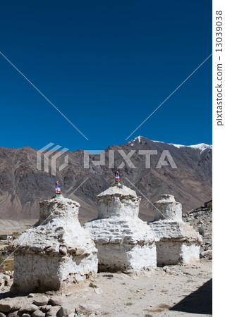ibetan White Pagodas with Blue Sky ibetan White Pagodas with Blue Sky 13039038