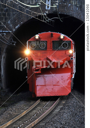 羅素汽車試駕車輛試運行 羅素汽車試駕車輛試運行 13041098