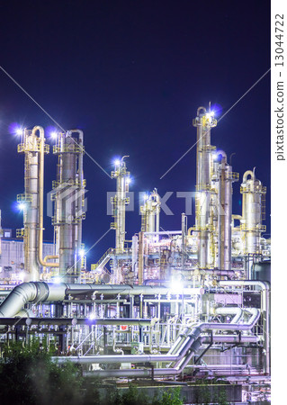 Shizuoka prefecture Fuji City factory Night view Shizuoka prefecture Fuji City factory Night view 13044722