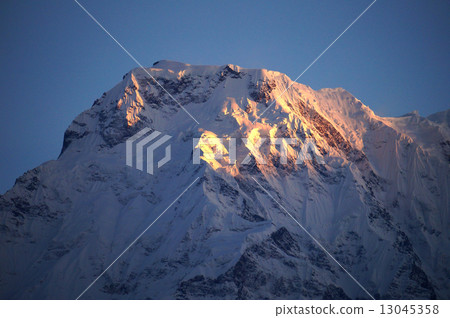Annapurna Range Dowagiri Annapurna Range Dowagiri 13045358