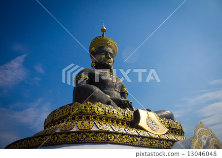 big Buddha image named Phra Buddha Maha Thammaracha in Traiphum 13046048