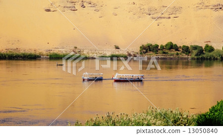 Wind of the Nile River: rocky tombs Wind of the Nile River: rocky tombs 13050840