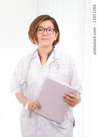 doctor sitting in working room 13051068