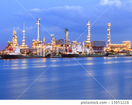 beautiful oil refinrey industry plant beautiful oil refinrey industry plant 13051228