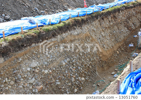 松本盆地東部邊緣斷層群溝調查·2014年11月 13051760