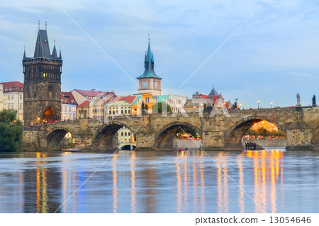 Charles bridge 13054646