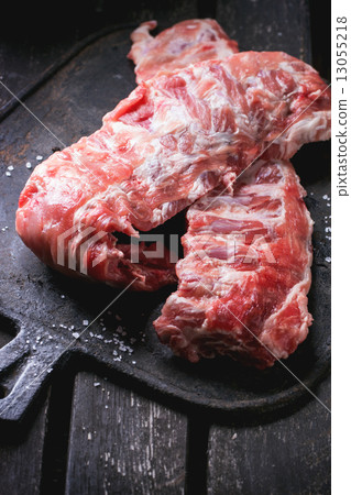 Pork ribs 13055218
