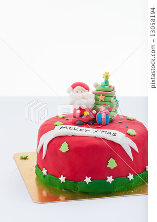Fondant cake 13058194