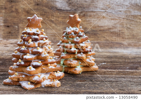 gingerbread christmas tree 13058490