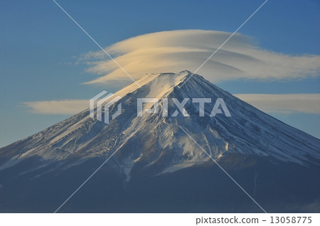 Huasheng and Mt. Fuji 13058775