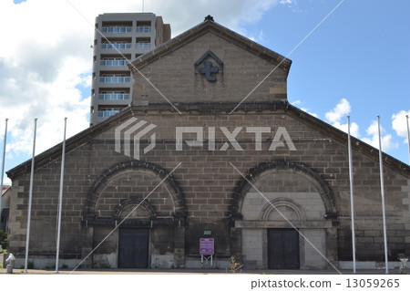 Warehouse Warehouse 13059265