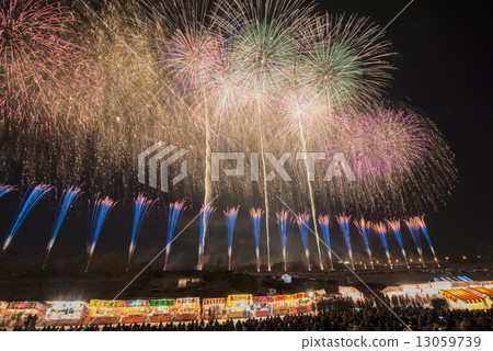 Fireworks display   13059739