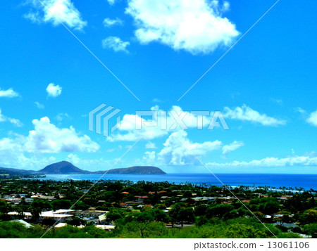 Sky of Hawaii 13061106