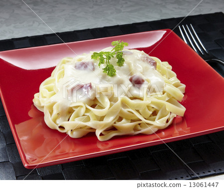 培根奶油意大利面_ 1 13061447