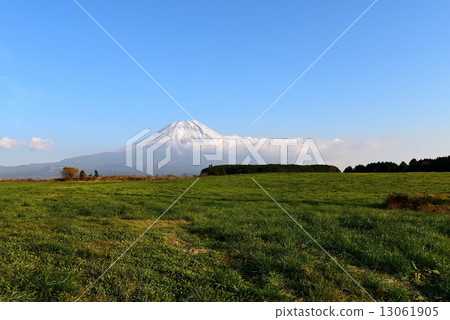 Prairie and Fuji Prairie and Fuji 13061905
