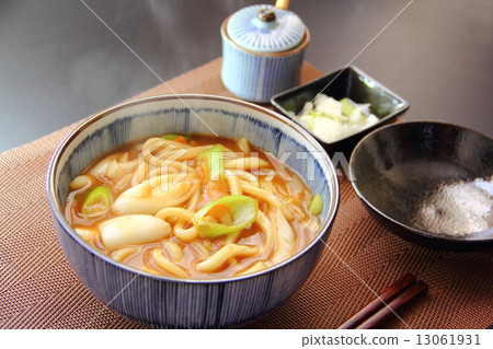 Curry udon  13061931
