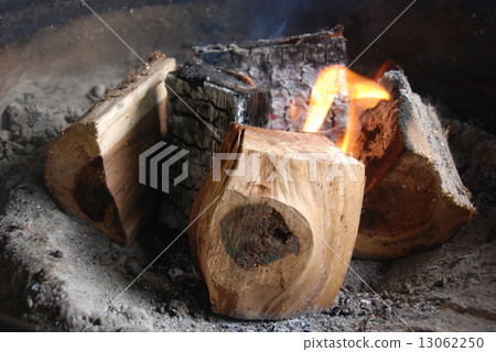 熏香架·火（Aokogeji Temple / Nagachizura-cho，Higak Muro-gun，和歌山縣） 13062250