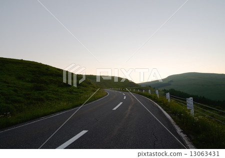 Plateau Plateau 13063431