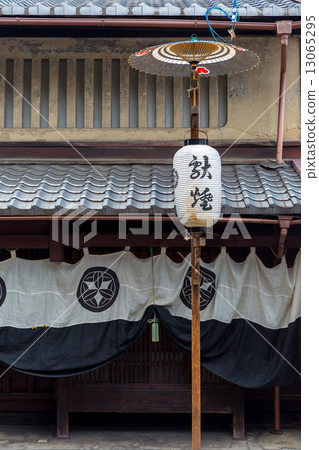 Gion Festival - Leaving desk Gion Festival - Leaving desk 13065295