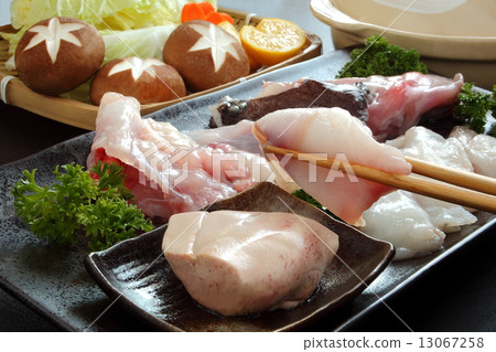 Pot and pork saucepan 13067258