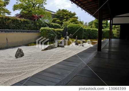 Garden view of Kyoto Ruin Minorin 13068399
