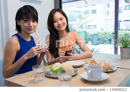 Friends hanging out 13069012