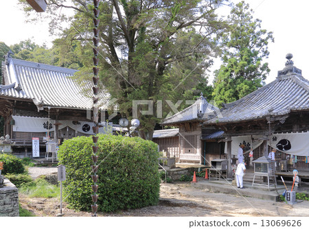 Shikoku Buddha No. 14 Buddhist "Jogakuji" Main Hall and Daishodo Shikoku Buddha No. 14 Buddhist "Jogakuji" Main Hall and Daishodo 13069626