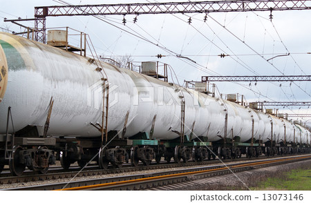 Frozen tanks with liquefied gas Frozen tanks with liquefied gas 13073146