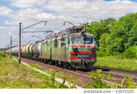 Oil and liquefied gas transportation by the railway Oil and liquefied gas transportation by the railway 13073185