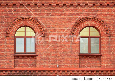 Two windows. Two windows. 13074632