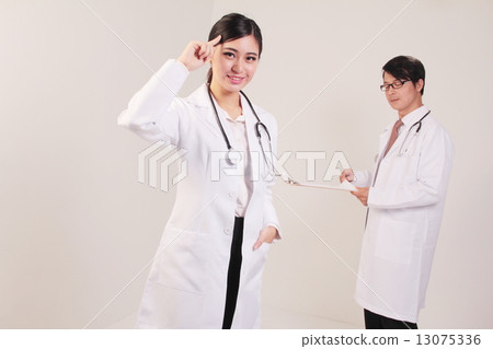 Doctors Doctors 13075336