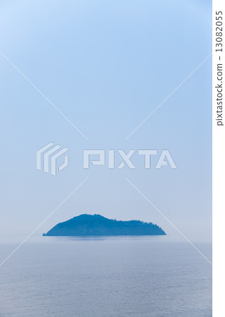 Takeyoshima漂浮在琵琶湖 13082055