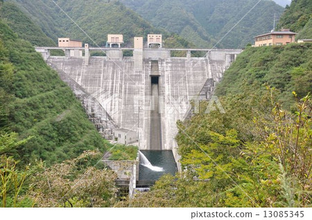 Fengcheng Dam 13085345