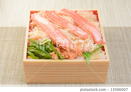 Delicious crab box lunch 13086007