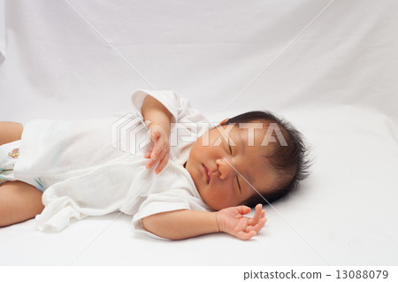 Baby to take a nap Baby to take a nap 13088079