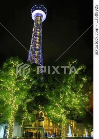 Yokohama, Marine Tower and Illuminations 13089928