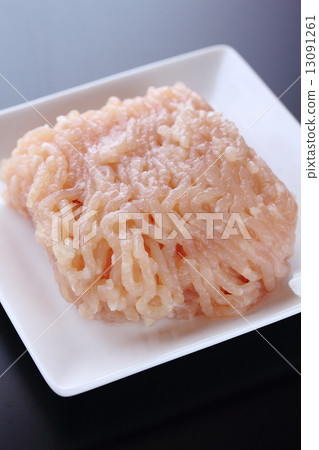 Chicken breast meat minced 13091261