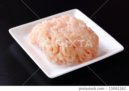 Chicken breast meat minced 13091262