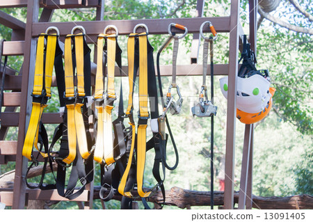 Safety equipments for climbing tree Safety equipments for climbing tree 13091405