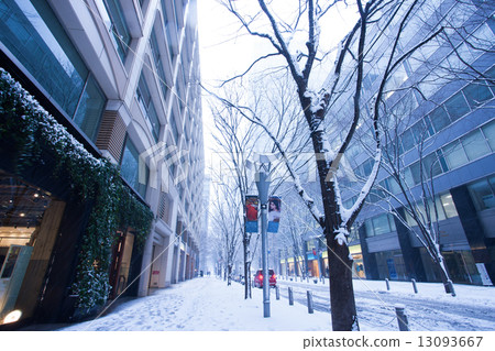 Marunouchi of the heavy snow - Stock Photo [13093667] - PIXTA