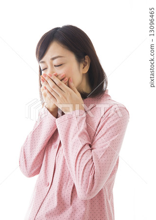 Pregnant woman in pajamas 13096465