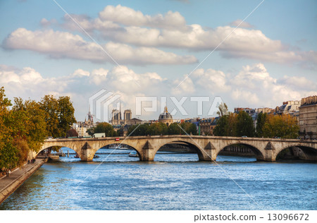 Cityscape of Paris, France Cityscape of Paris, France 13096672