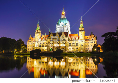 New Town Hall in Hanover 13096871