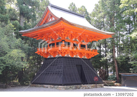 高知市一宮，土佐一宮“土佐神社”的“鼓樓（國民自由）” 13097202