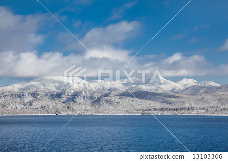 十和田湖和雪山 十和田湖和雪山 13103306