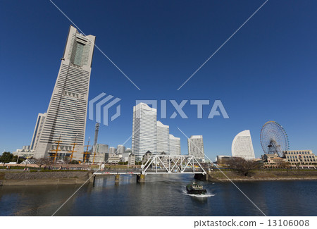 Yokohama Minato Mirai的建築群 Yokohama Minato Mirai的建築群 13106008